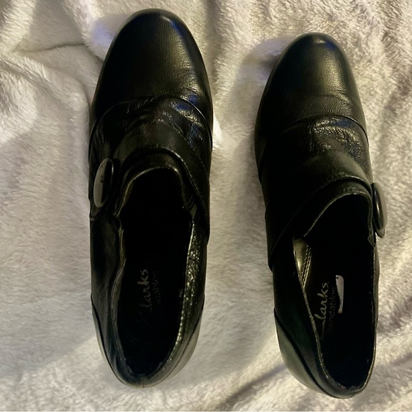 Clarks Bendable Ankle Boots Black - Picture 1 of 5